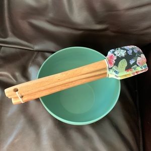 NWOT Set of 3 Floral Spatulas Scrapers